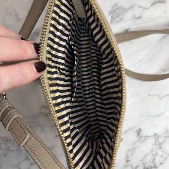 Kate Spade Cobble Hill Ellen Crossbody - Picture 9 of 10